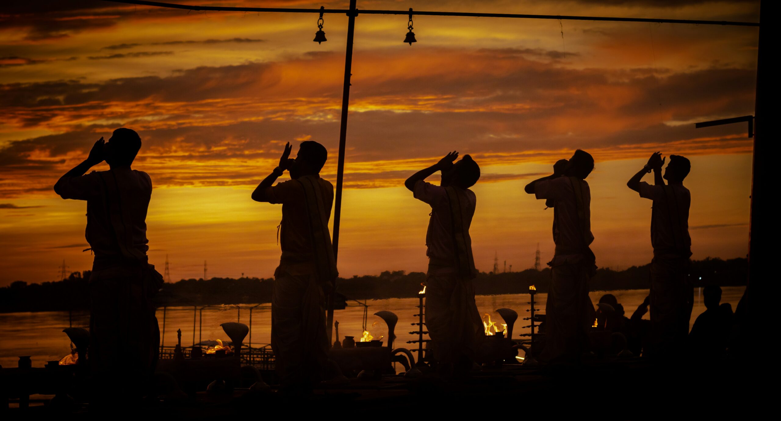 Varanasi Ganga Aarti at sunset – spiritual riverside ceremony in India