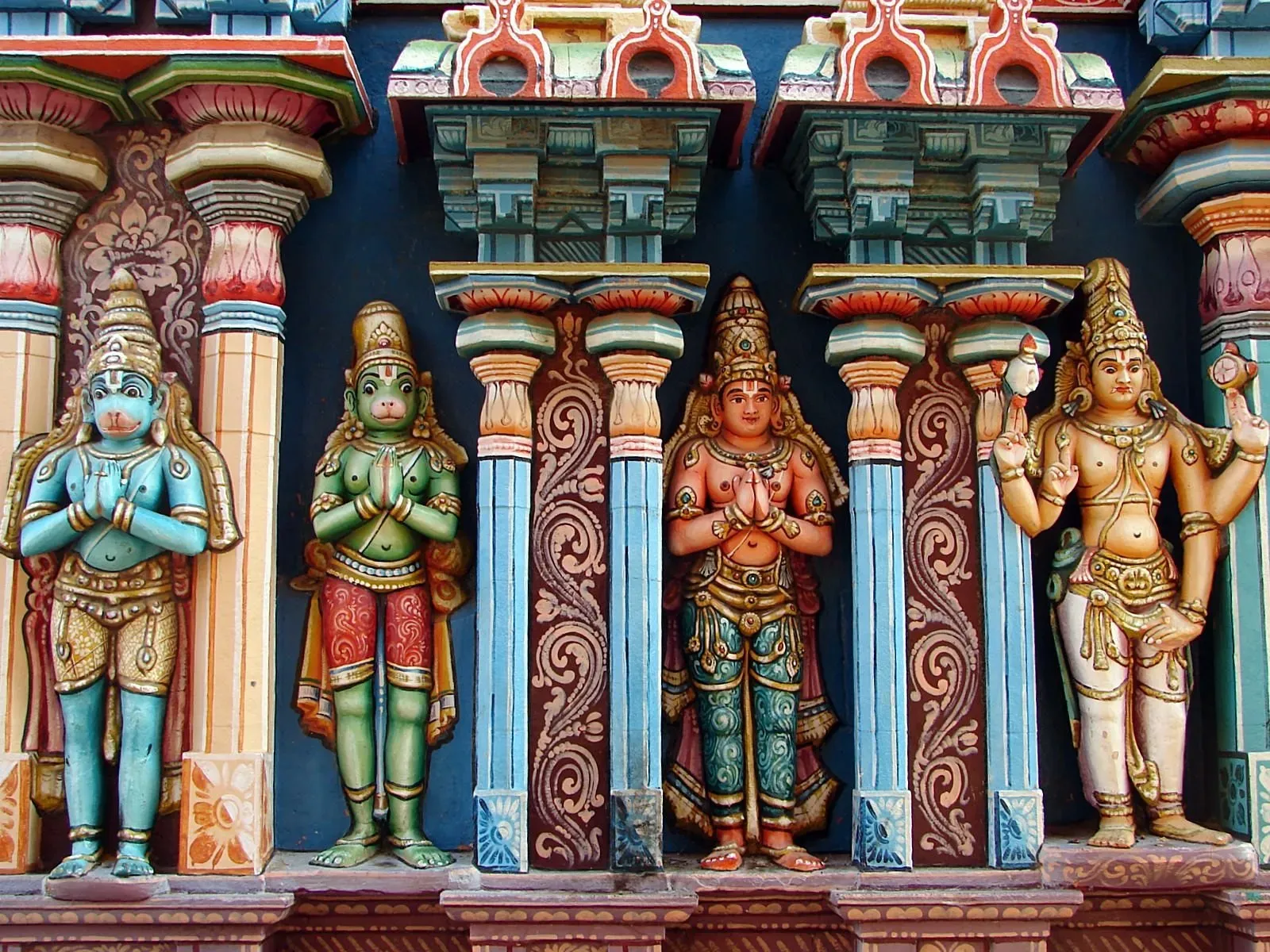 Sri Ranganathaswamy Temple Srirangam exterior view with majestic gopuram entrance in Trichy