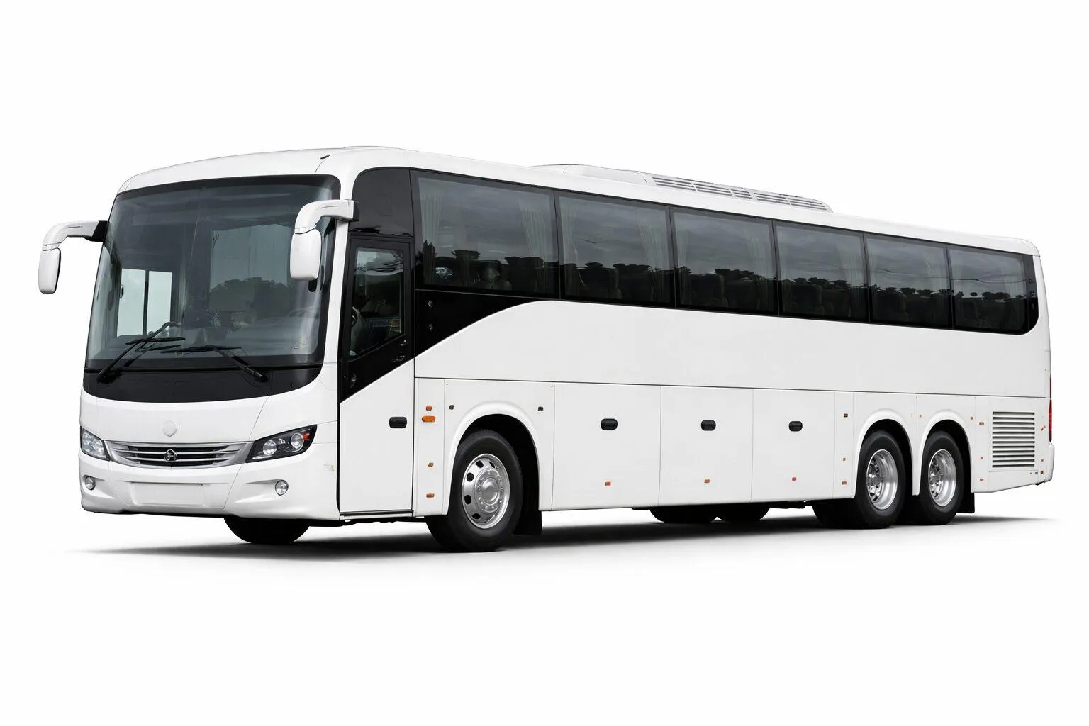 Luxury tourist coach with private chauffeur service in India for group travel