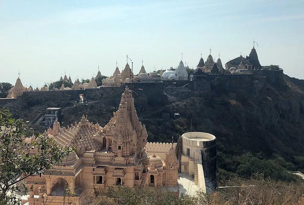 Shatrunjaya Hill Temple, Palitana – Jain pilgrimage site in Gujarat